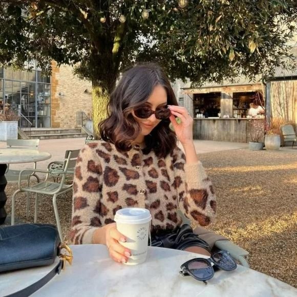 ZARA FAUX FUR ANIMAL JACQUARD KNIT CARDIGAN - Picture 2 of 6